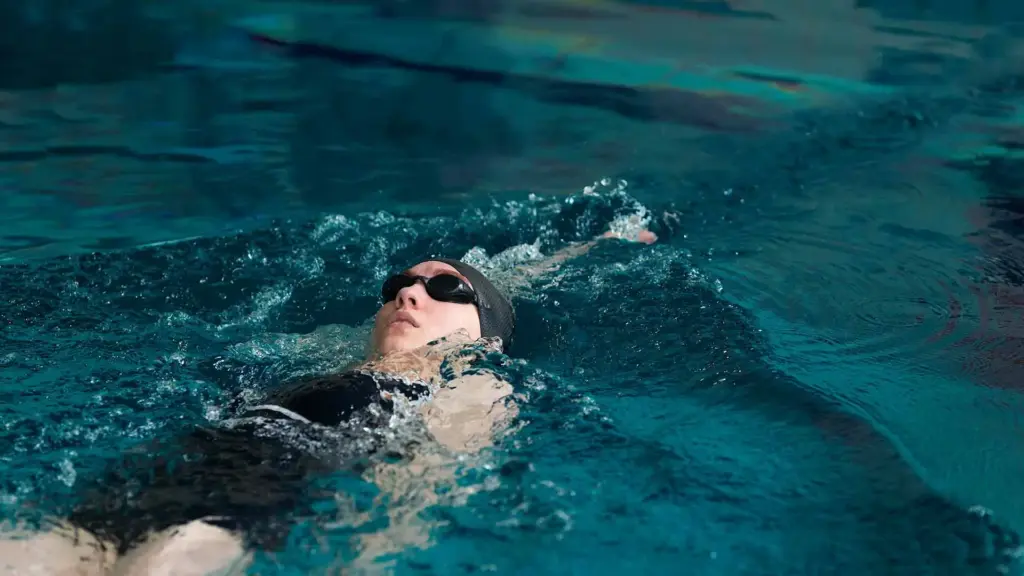 Can i learn swimming on my own?