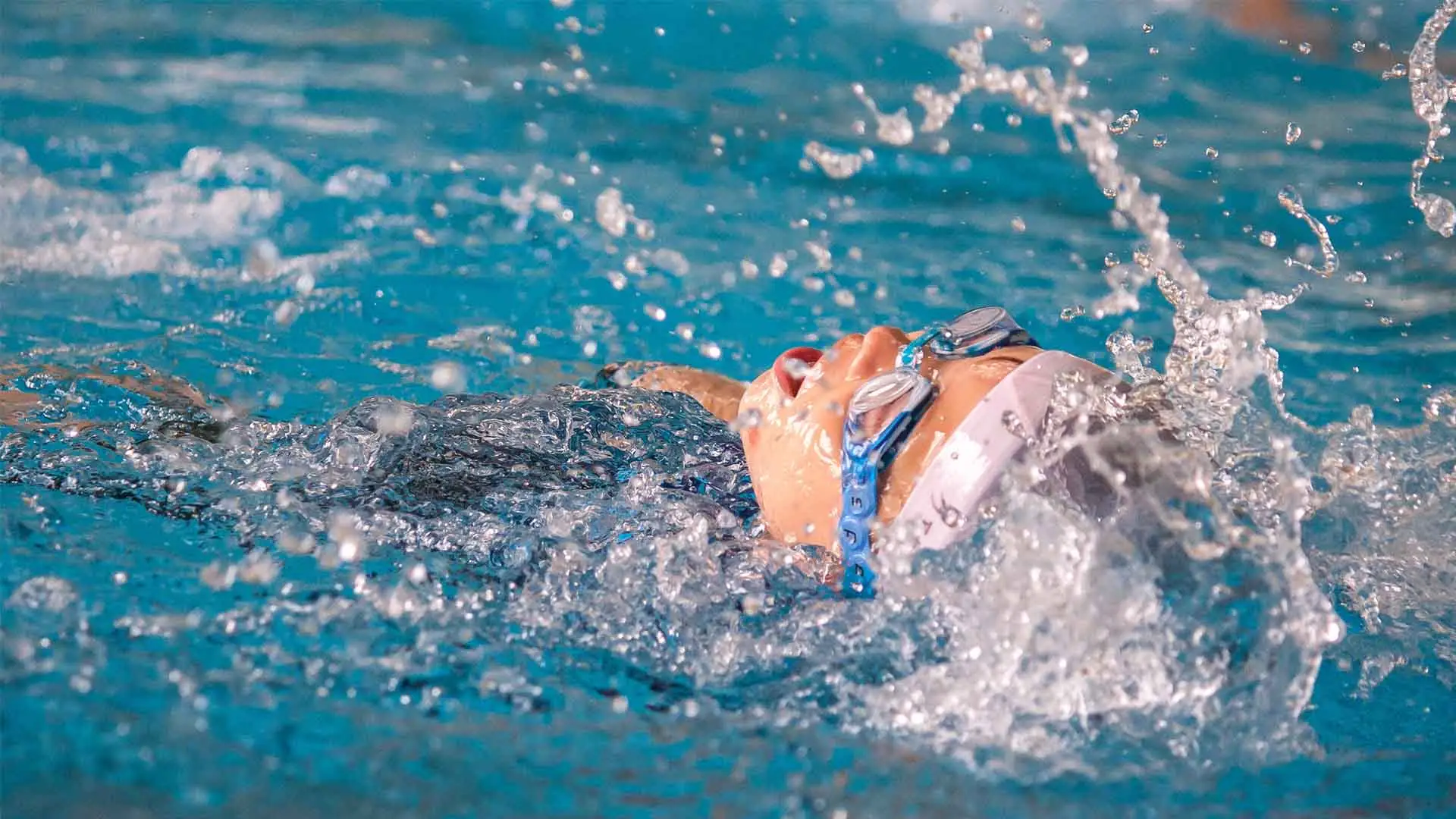 Should a 4 year old be able to swim?