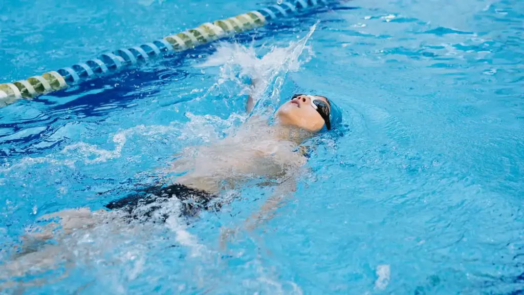 What’s the best stroke for beginners?